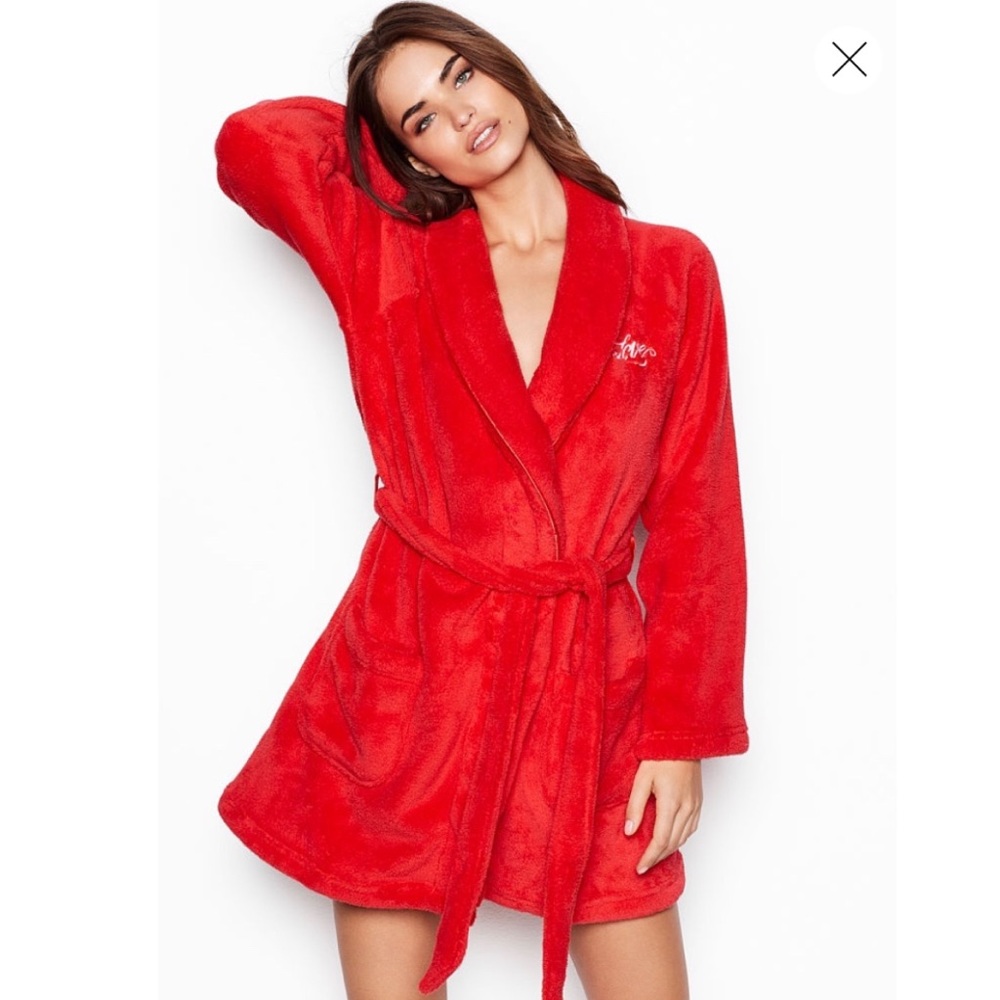 VICTORIA’S SECRET ✰ Red Cozy Short Robe